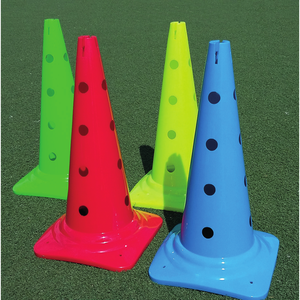 Cône d'entraînement de 50 cm avec 16 trous et dessus sculpté pour équipement d'entraînement d'agilité - Product Image 1