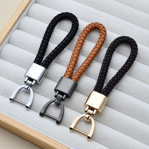 Porte-clés créatif en cuir tressé, porte-clés de voiture transfrontalier en métal, pendentif de sac à fermoir mors, petit cadeau personnalisé - Product Image 5