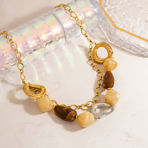 Collier de perles en résine géométrique avec chaîne dorée, chaîne de clavicule multicouche pour femmes, bijoux à la mode - Product Image 4