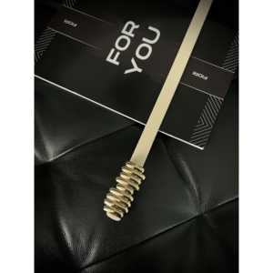 Cinturón Delgado para Mujer con Hebilla de Barra de Diseño Fiori, Hebilla de Metal de Aleación, Accesorio de Moda - Product Image 1