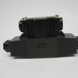 Sd4sgs-agb-02cwbr-100-50-z Nsnp nouveau contrôleur Plc dédié Pac d'automatisation industrielle d'origine prêt à l'emploi - Product Image 1