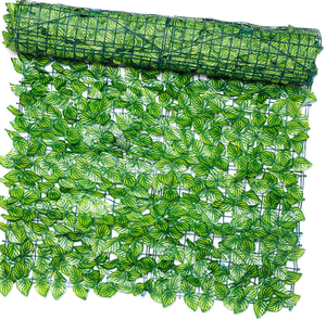 Mur réaliste de toile de fond d'herbe de jardin en plastique pour clôture de jardin intérieure et extérieure - Product Image 1