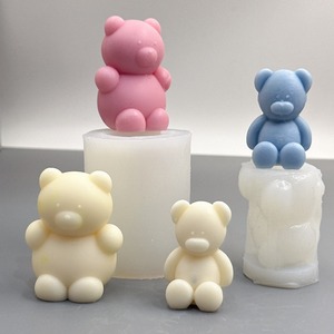 แม่พิมพ์ซิลิโคนรูปหมีน้อยสำหรับทำเทียนหอม DIY รูปสัตว์ หมีนั่ง สำหรับทำขนมและตกแต่งเค้ก - Product Image 4