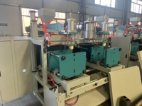 Machine de soufflage pour la fabrication de bouteilles en plastique, de conteneurs, de bidons et de produits chimiques quotidiens