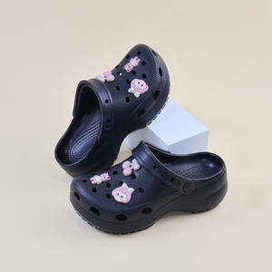 Sandalias Crocs Cherry Girl para Niñas, Zapatos de Exterior Antideslizantes de EVA, Tallas 24-35, Rosa, Caqui, Negro, Blanco - Product Image 5