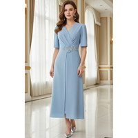 Robe d'été vintage élégante à col en V, cintrée à la taille, fendue, pour femme, avec rivets floraux, mi-longue, amincissante, style décontracté et mature