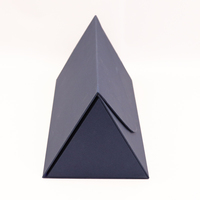 Embalaje de cajas de vino de una sola copa de regalo triangular único magnético con tapa abatible personalizada