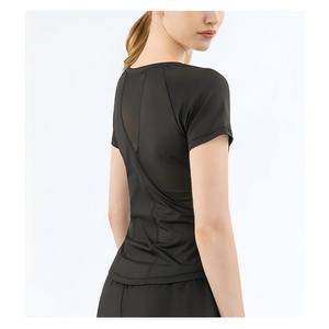 เสื้อโยคะแขนสั้นผู้หญิงแบบตาข่ายด้านหลัง แขนเสื้อแบบแร็กแลน ทรงเข้ารูป แห้งเร็ว ระบายอากาศดี เหมาะสำหรับออกกำลังกาย วิ่ง และเล่นกีฬา ขายส่ง - Product Image 5