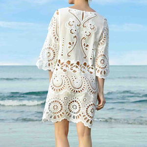 Robe mini en dentelle à col rond, coupe ajustée et évasée, best-seller classique, robe en coton personnalisée pour femmes - Product Image 4