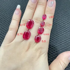 实验室种植的椭圆形鸽子血红宝石用于制作珠宝