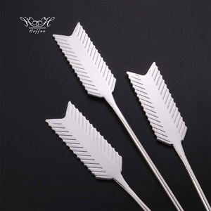 <span class=keywords><strong>Food</strong></span> <span class=keywords><strong>Grade</strong></span> Tusuk Sate Cocktail Logam Berbentuk Bulu Baja Antikarat Stik Pengaduk Buah Alat Bar Tongkat Buah Koktail - Product Image 3