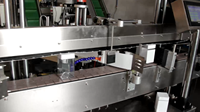 Ligne de machines automatiques à prix d'usine pour le sertissage, le couverçage anti-poussière, le pressage et l'étiquetage des bouteilles et boîtes en plastique pour riz/bonbons/noix