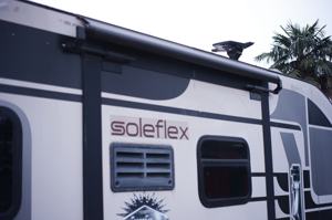 Soleflex高品質RVスライディングサンシェードキットキャンピングカースライドカバー第5ホイール、トラベルトレーラー、RVに適しています - Product Image 4