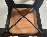 Juego de Mesa y Sillas de Comedor Modernas de Madera y Metal para Restaurantes, Bares, Cafeterías, Hoteles, Uso en Exteriores - Venta al por Mayor