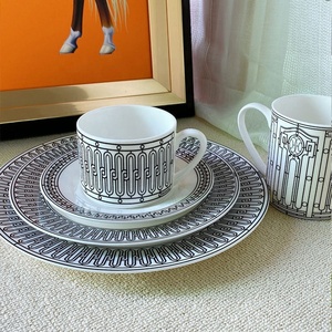 Wholesale Steak Plates Gift Round Ceramic Plates Hotel Restaurant <b>Dinnerware</b> <b>Set</b> - Product Image 1