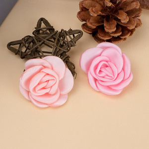 Broche de flor de rosa con borde quemado de 4.5 cm, de resina, accesorio para el cabello de mujer, regalo, corsage, joyería de moda - Product Image 4