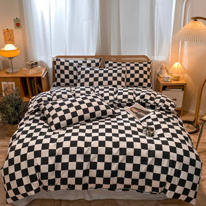 Ensembles <span class=keywords><strong>de</strong></span> <span class=keywords><strong>housse</strong></span> <span class=keywords><strong>de</strong></span> <span class=keywords><strong>couette</strong></span> en coton lavé à l'eau simple pour la peau échiquier quatre pièces Plaid Ins Style drap <span class=keywords><strong>de</strong></span> lit pour dortoir étudiant - Product Image 6