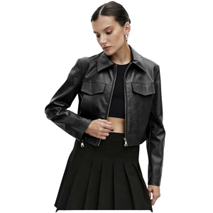 Chaqueta de cuero sintético negra para mujer, estilo camionero, con cierre de cremallera corto y cuello vuelto. - Product Image 1