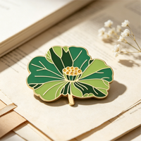 Épinglette en métal plaqué or personnalisée à faible MOQ, motif feuilles et fleurs tropicales