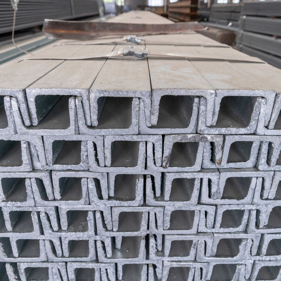 C125 x 65 x 6 x 8 steel channel