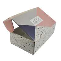 Boîtes d'expédition en carton ondulé personnalisées avec logo E B Flute pour l'envoi de colis et l'emballage de cadeaux