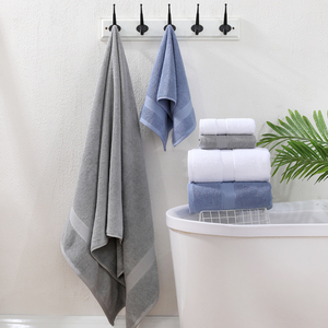 <span class=keywords><strong>Serviette</strong></span> de bain Betz Premium 70*140 cm 100% coton 470g/m Couleur unie Vert <span class=keywords><strong>sapin</strong></span> Absorbante et douce Certifiée Oeko-TEX - Product Image 3