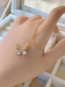 Collar Jeuteis de Joyería Antideslustre en Acero Inoxidable Chapado en Oro de 18k con Colgante de Mariposa de Circón y Perlas para Mujer Regalo de Joyería - Product Image 3