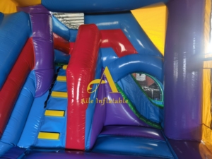 Château gonflable classique pour enfants, modèle combiné avec protection intégrée, pour saut et jeu - Product Image 2
