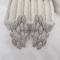 Boucles d'oreilles exquises multicouches scintillantes en forme de feuillage, micro-pavées de zircone de haute qualité, accessoires pour femmes