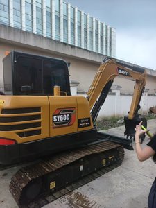 Mini-excavatrice sur chenilles SY60C de 6 tonnes, moteur diesel SANY, certifiée CE EPA, excavatrice hydraulique pour la construction - Product Image 6
