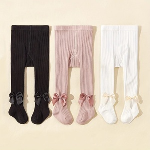 Collants de couleur unie printemps automne pas chers collants décontractés pour filles de 0 à 3 ans avec nœud à sangle serrée - Product Image 1