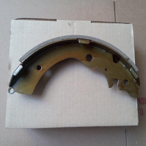 Plaquettes de frein à tambour Honda 43154-S10-013 semi-métalliques, pièce de rechange arrière - Product Image 1