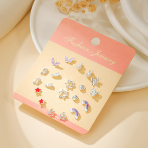 Juego de pendientes de joyería de moda, pendientes de aleación de zinc para mujer, diseño simple y elegante con formas geométricas de corazón de flor - Product Image 3