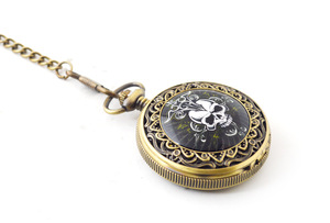 Montre de poche vintage de haute qualité, luxueuse et élégante, montre à quartz rétro avec chaîne, collier pour femmes et hommes, vente en gros - Product Image 3
