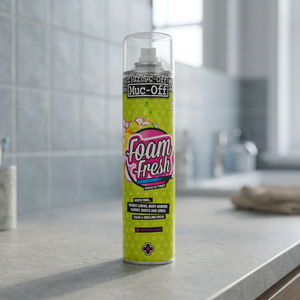 Muc-Off Foam Refresh 400ml Spray Nettoyant Moussant pour Intérieurs de Casques et Plus Encore - Product Image 2