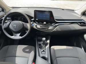 Toyota IZOA: Scultorea e Intempestiva nel Attirare gli Occhi, Stilosa Senza Scusa, Inconfondibilmente Toyota - Product Image 4