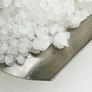 <span class=keywords><strong>Paraffine</strong></span> blanche douce <span class=keywords><strong>de</strong></span> Chine 70 75 80 90 Gelée <span class=keywords><strong>de</strong></span> pétrole Cire microcristalline <span class=keywords><strong>pour</strong></span> la fabrication <span class=keywords><strong>de</strong></span> crèmes <span class=keywords><strong>pour</strong></span> <span class=keywords><strong>les</strong></span> <span class=keywords><strong>mains</strong></span> Lotions <span class=keywords><strong>pour</strong></span> le corps <span class=keywords><strong>pour</strong></span> bébés - Product Image 1