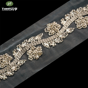 Nueva tendencia hecha a mano 3D patrón Floral <span class=keywords><strong>Crystal</strong></span> Clear Rhinestone Beaded Lace Trim para accesorios de ropa DIY - Product Image 4