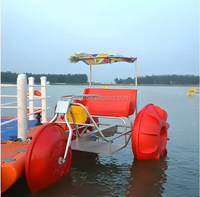 Équipement de jeux aquatiques d'extérieur - Tricycle aquatique à 3 grandes roues avec pédalier et pare-soleil pour parcs d'attractions et utilisation en mer, en matériau PE