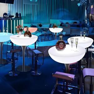 Set di Mobili <span class=keywords><strong>Moderni</strong></span> con Sedie e <span class=keywords><strong>Tavoli</strong></span> LED in Plastica che Cambiano Colore per Discoteche, Feste ed Eventi - Product Image 4