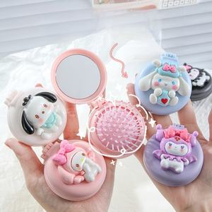 2-in-1 Sanrio Mini-Spiegel Zubehör Cartoon Faltbarer Luftkissen-Kamm Massage-Kamm Tragbare Haarbürste für Mädchen Großhandel 2016 - Product Image 3