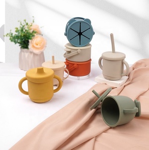 Tazón de Silicona Portátil Personalizado para Niños Pequeños con Asa, Antiderrames, Apto para Alimentos, Vaso para Comer y Beber para Bebés, con Diseño Impreso - Product Image 4