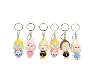 Simpatiche Figure Anime in Plastica con Portachiavi per Bambini e Collezionisti, con Abiti Colorati e Volti Espressivi - Product Image 1