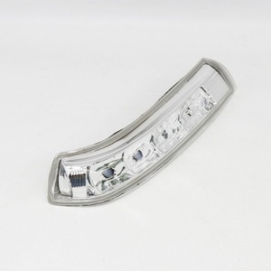 ไฟเลี้ยวกระจกมองข้างซ้าย Hyundai Santa Fe รุ่น 876133J000 สำหรับ Veracruz Ix55 อะไหล่เปลี่ยนรถยนต์ - Product Image 1