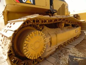 Bulldozer Usado de Alta Calidad D5K Fabricado en EE. UU. con Alto Momento de Carga, Capacidad de Empuje de 10 m, 23400 kg, en Venta - Product Image 4