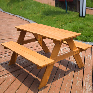 Ensemble table et bancs de pique-nique en bois - Table de repas d'extérieur résistante aux intempéries avec bancs intégrés, idéal pour la cour, la terrasse et le jardin - Product Image 4