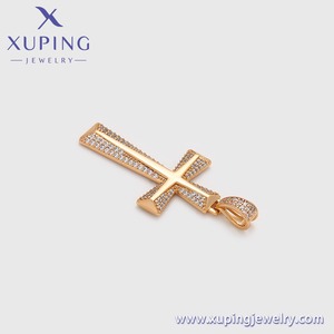 X000662031 เครื่องประดับ XUPING ทองแดงชุบทองหลากสี ประดับเพชรเทียม รูปทรงกางเขน สไตล์ฮิปฮอป แฟชั่นสำหรับแร็ปเปอร์ จี้ขนาดใหญ่ - Product Image 4