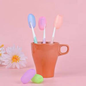 Étui de protection en silicone souple pour brosse à dents, portable pour voyage et extérieur, logo personnalisé acceptable - Product Image 2