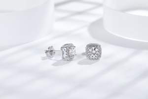Classic Elegant Gra Series 5mm <b>Stud</b> <b>Earrings</b> <b>for</b> <b>Women</b> Platinum <b>Silver</b> Plated Silicon Stone Targeted <b>for</b> Moissanite Jewelry - Product Image 3