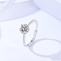 Classique 925 Sterling Silver Taille Réglable Six Griffe 1 Carat Moissanite Diamant Promise Anneaux pour Femmes